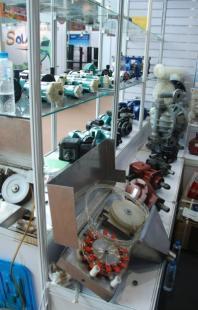 供應日照晶霖偉業水處理帶式撇油機 工業廢水處理的可靠解決方案